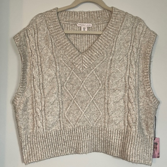 NWT Sincerely Jules Gorgeous Vest Size Large - Picture 1 of 6